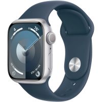 Apple Watch Series 9, 45 мм, корпус из алюминия серебристого цвета, спортивный ремешок цвета «грозовой синий», размер S/M